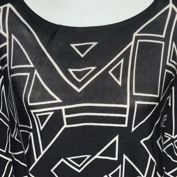 𝅺RALPH Lauren Boatneck Top in Black & White Geometrical Design Size M - Picture 3 of 4